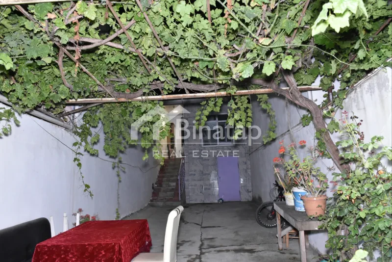 Satılır 4 otaqlı həyət evi / bağ evi 130 m², Neftçilər m.