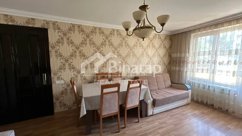 Satılır 2 otaqlı köhnə tikili 60 m², Elmlər Akademiyası m.