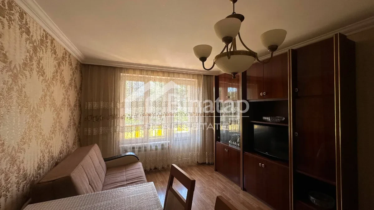 Satılır 2 otaqlı köhnə tikili 60 m², Elmlər Akademiyası m. — şəkil 3