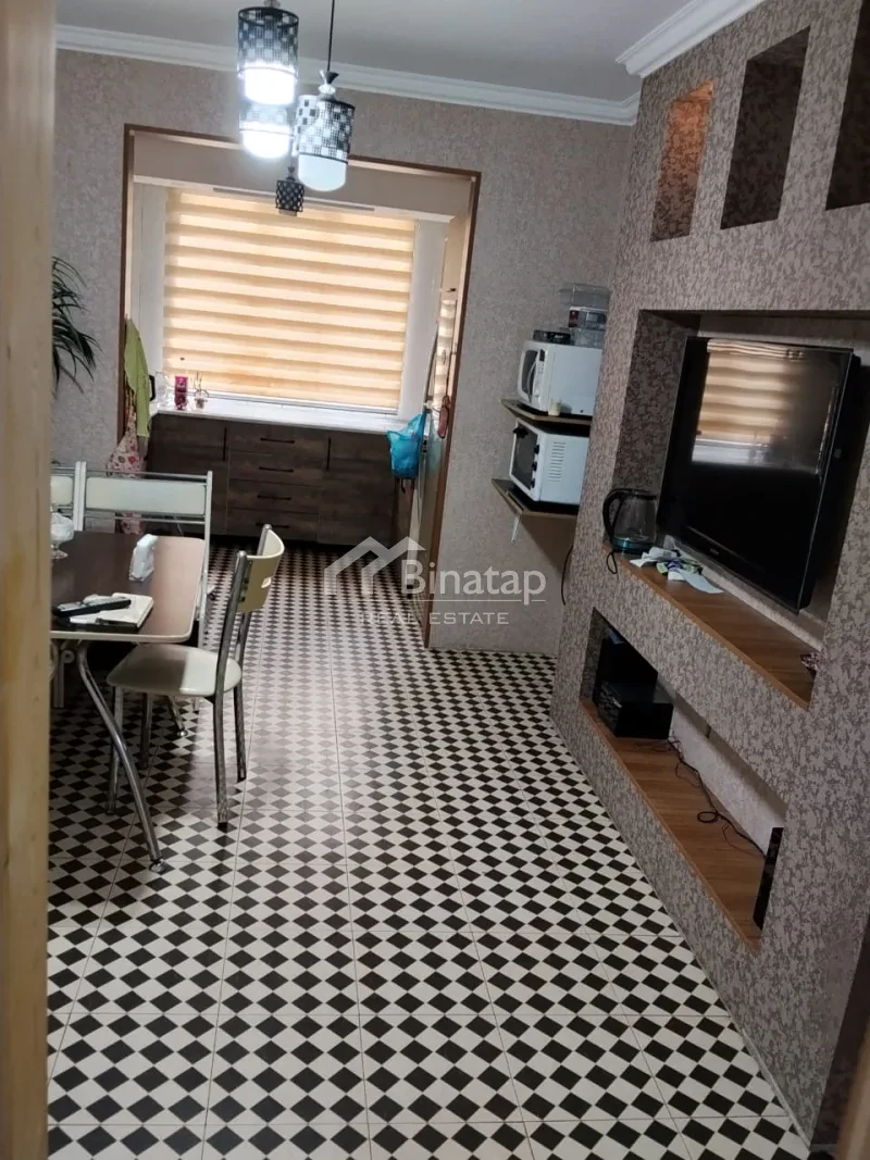 Satılır 4 otaqlı köhnə tikili 100 m², Xalqlar Dostluğu m. — şəkil 5
