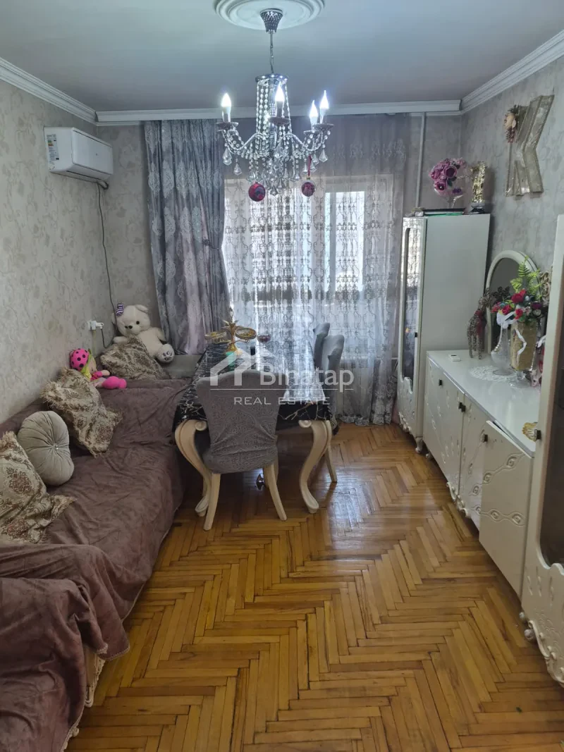 Satılır 2 otaqlı köhnə tikili 52.4 m², 20 Yanvar m.