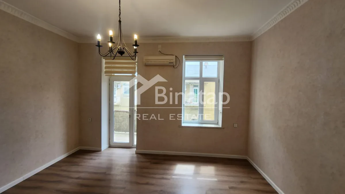Satılır 2 otaqlı köhnə tikili 55 m², İçərişəhər m. — şəkil 4