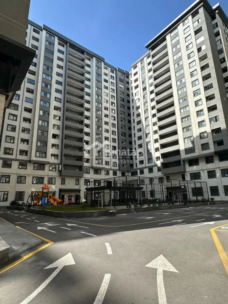 Satılır 2 otaqlı yeni tikili 70 m², 8 Noyabr m.