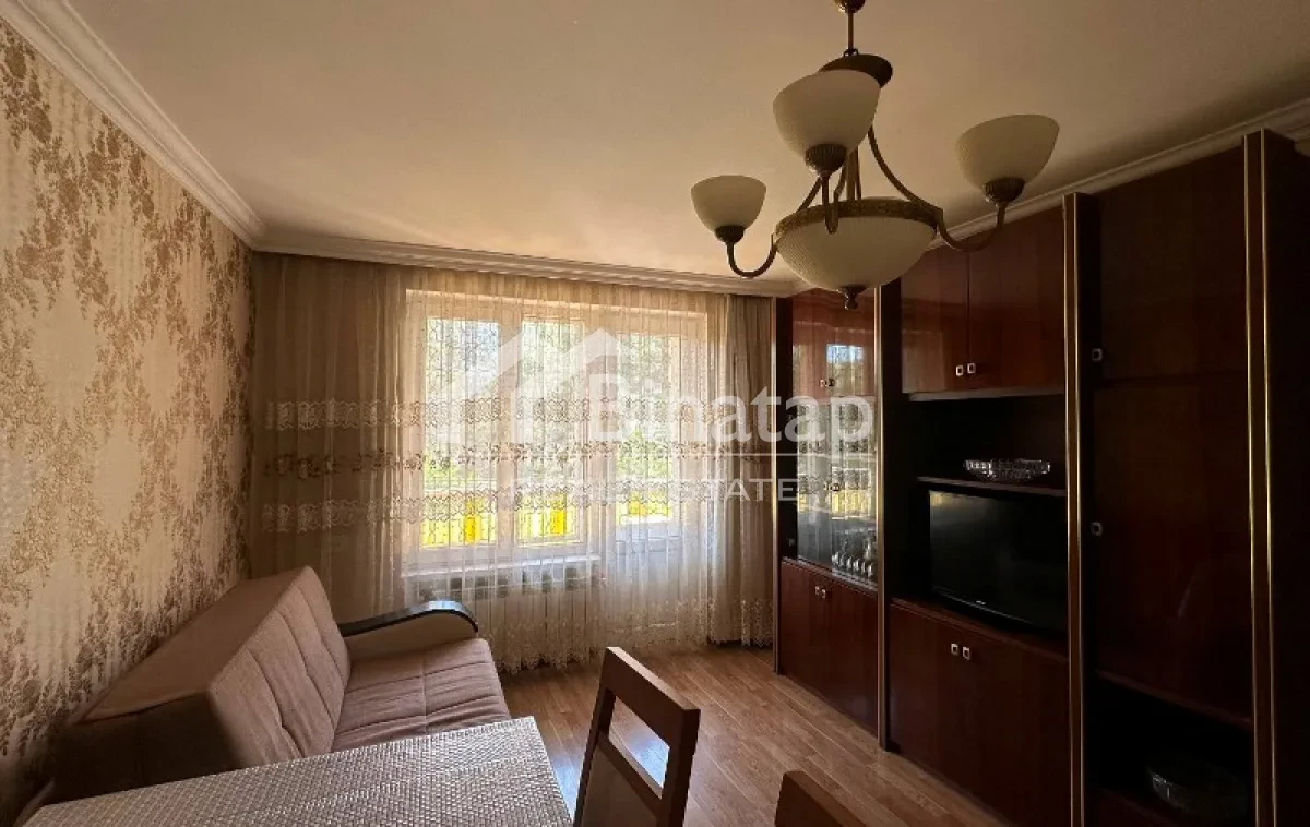 Satılır 2 otaqlı köhnə tikili 45 m², Elmlər Akademiyası m. — şəkil 2