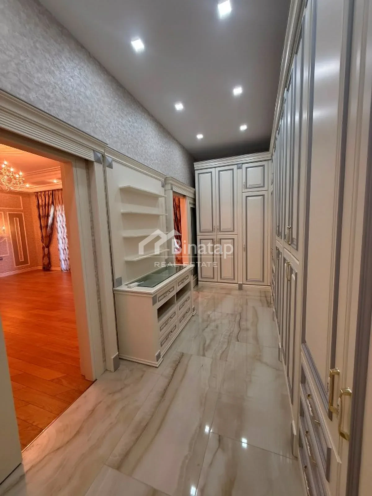 Satılır 4 otaqlı yeni tikili 270 m², 28 May m. — şəkil 15