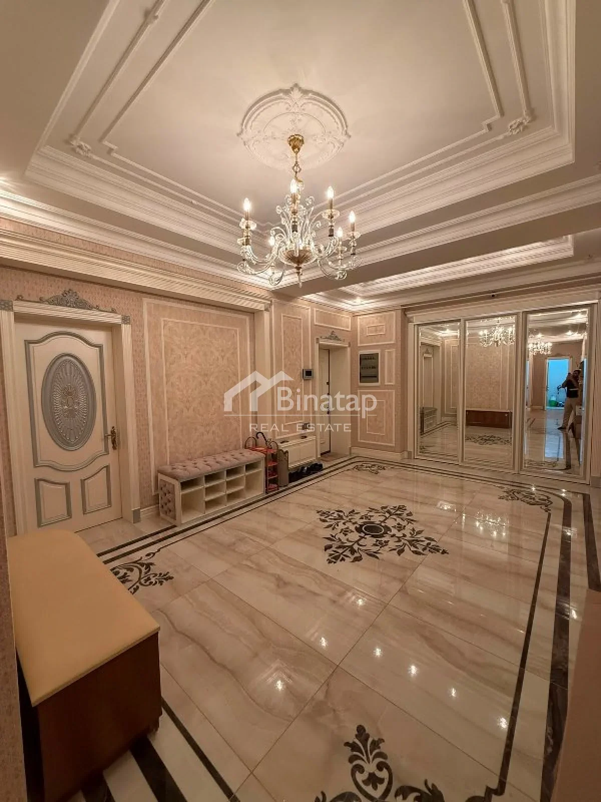 Satılır 4 otaqlı yeni tikili 270 m², 28 May m. — şəkil 16