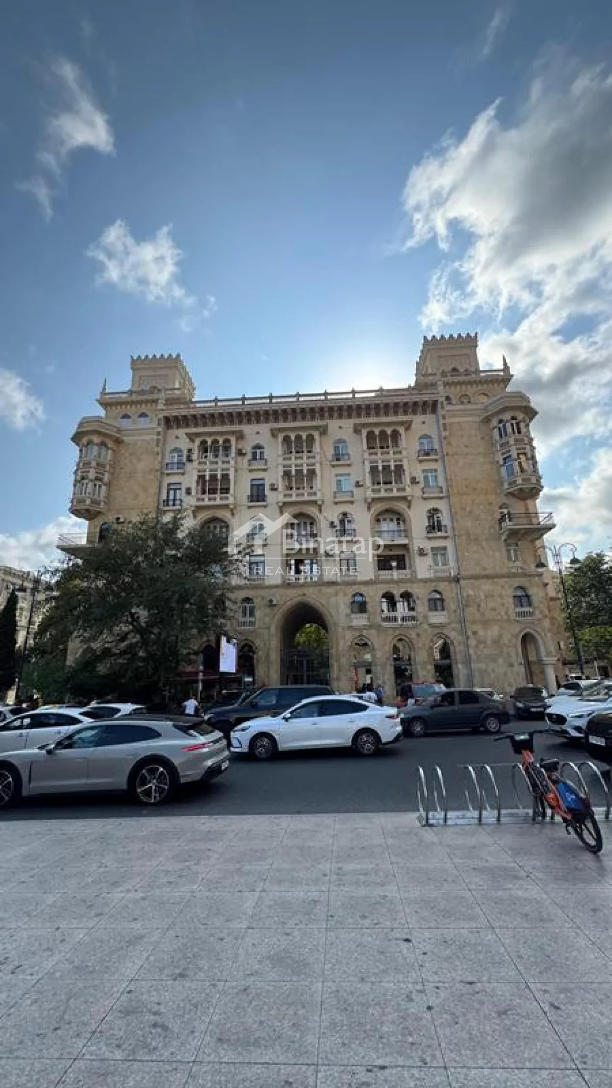 Satılır 3 otaqlı köhnə tikili 115 m², Sahil m. — şəkil 1