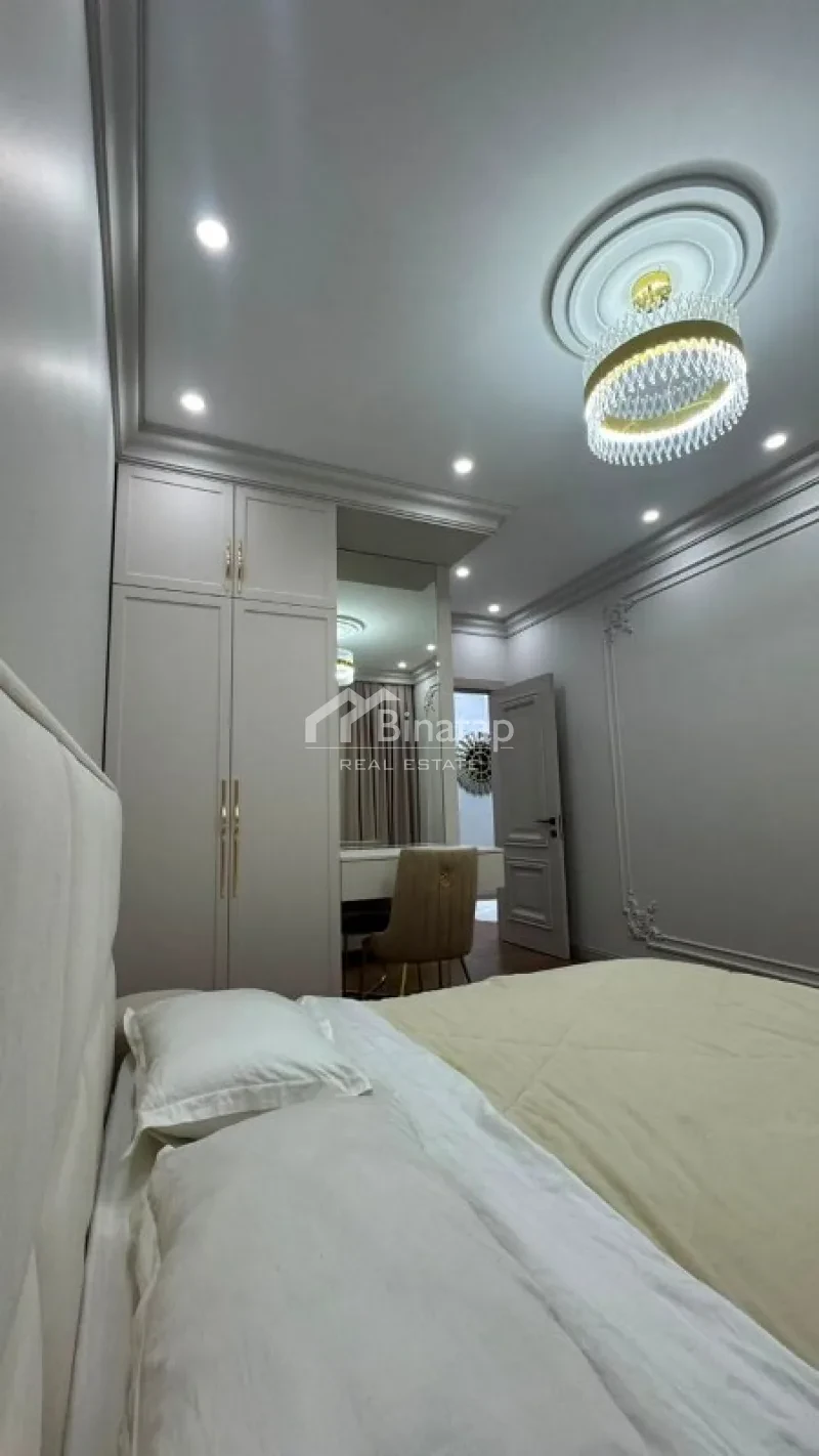 Satılır 3 otaqlı yeni tikili 110 m², 8 Noyabr m. — şəkil 11