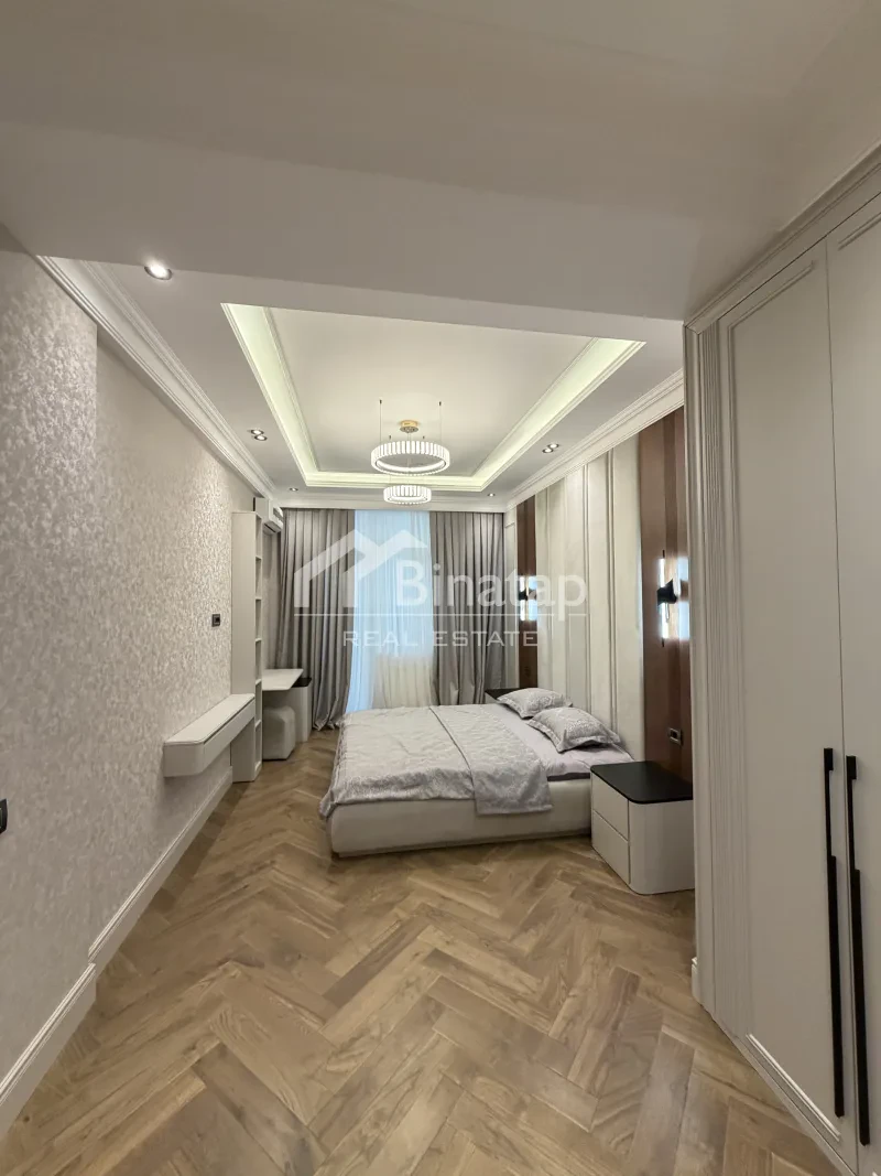 Продаётся 4-комн. новостройка 166 м², м. Элмляр Академиясы — фото 9