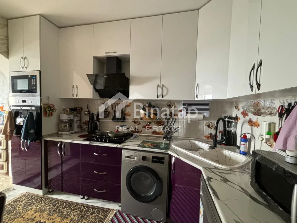 Satılır 4 otaqlı köhnə tikili 100 m², 9-cu mikrorayon qəs. — şəkil 5