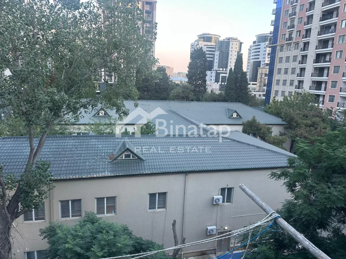 Продаётся 3-комн. квартира 63 м², м. Гянджлик — фото 1