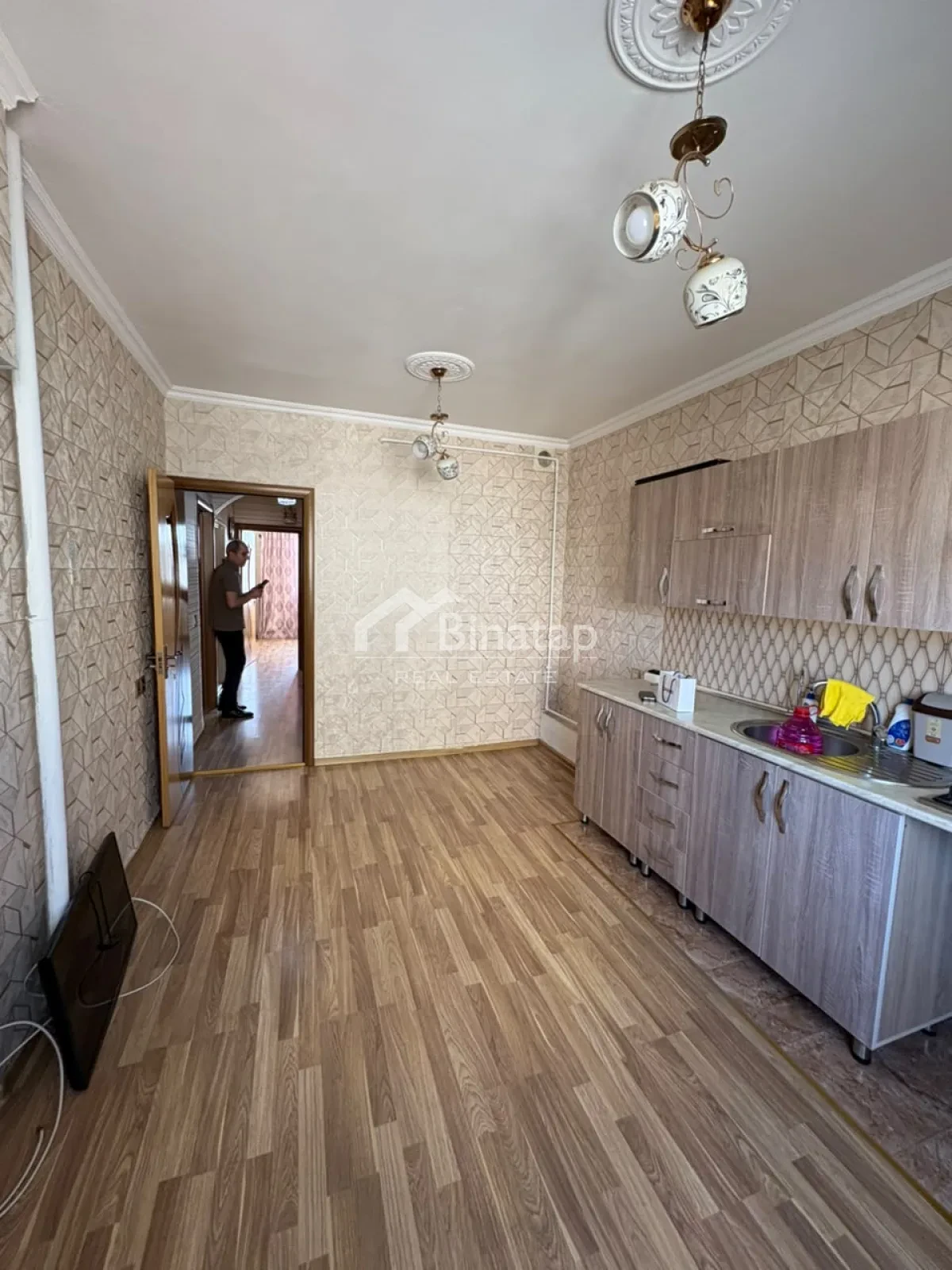 Satılır 2 otaqlı köhnə tikili 48.61 m², Xalqlar Dostluğu m. — şəkil 5
