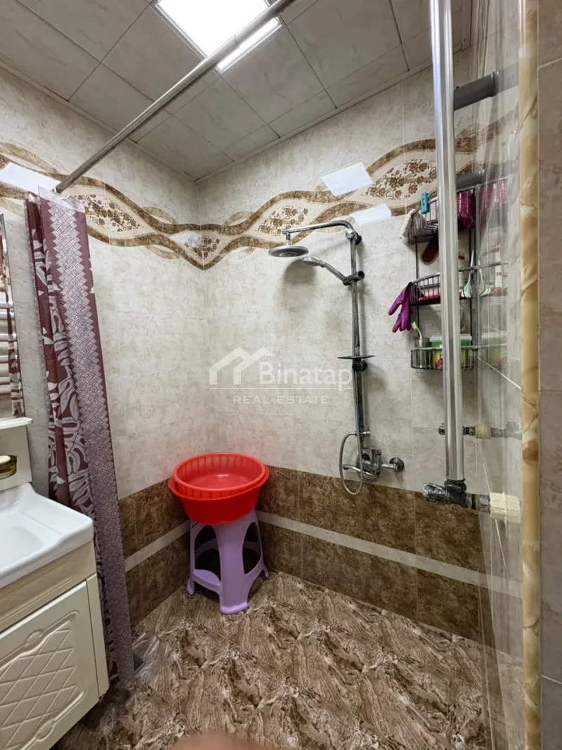 Satılır 2 otaqlı köhnə tikili 48.61 m², Xalqlar Dostluğu m. — şəkil 7