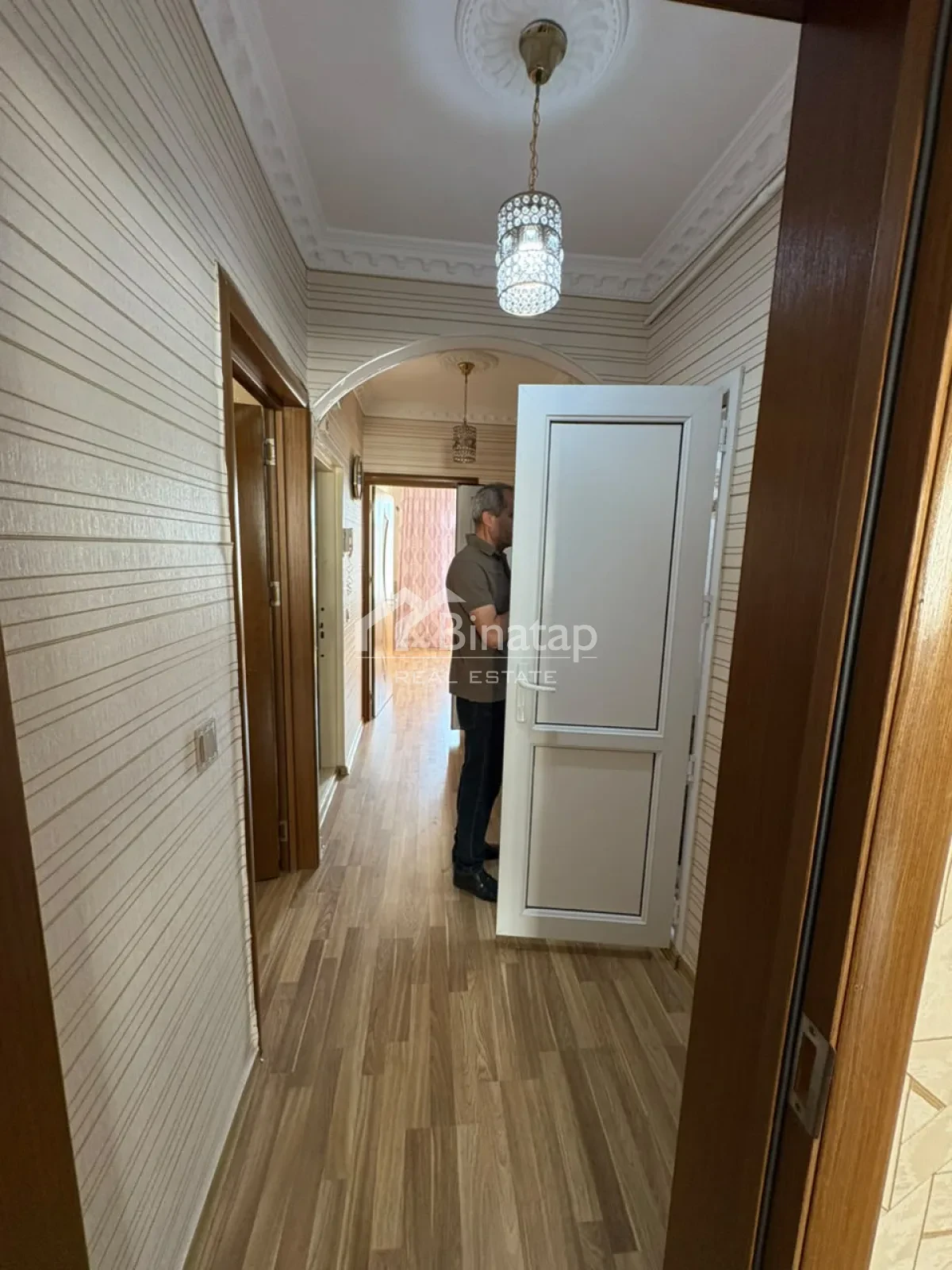 Satılır 2 otaqlı köhnə tikili 48.61 m², Xalqlar Dostluğu m. — şəkil 11