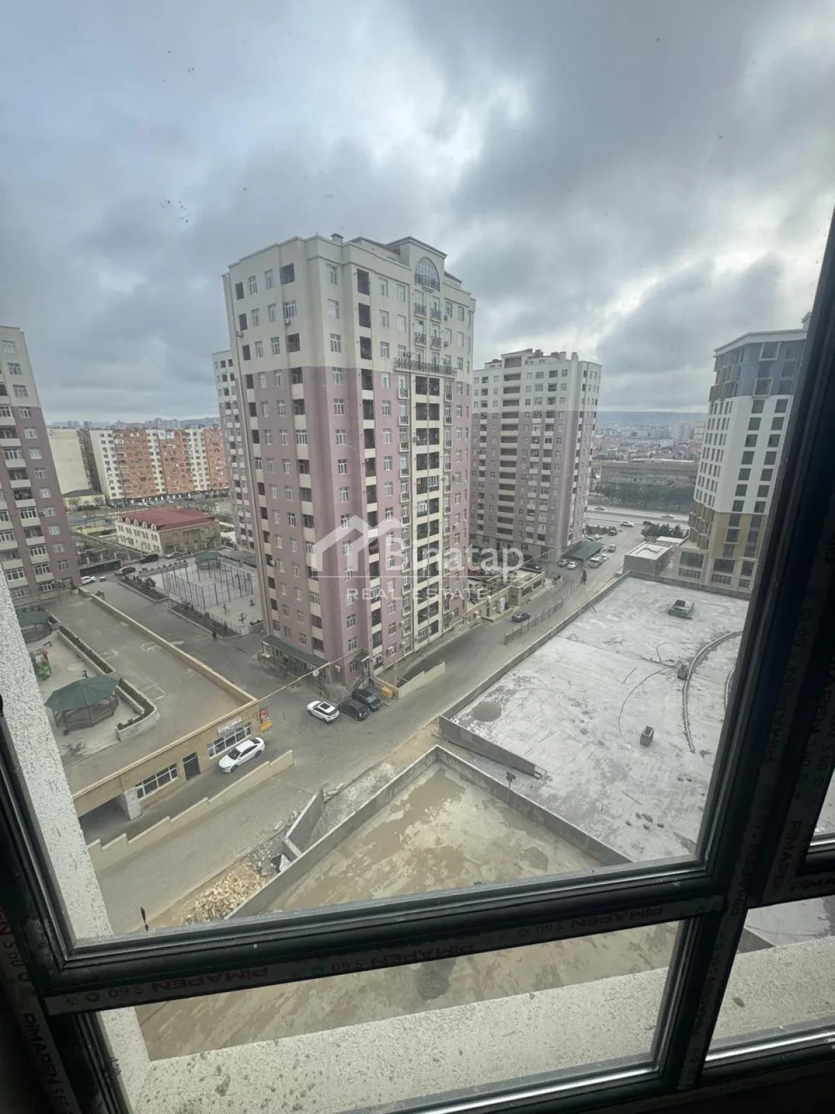 Продаётся 1-комн. новостройка 48.4 м², Хырдалан р-н — фото 2
