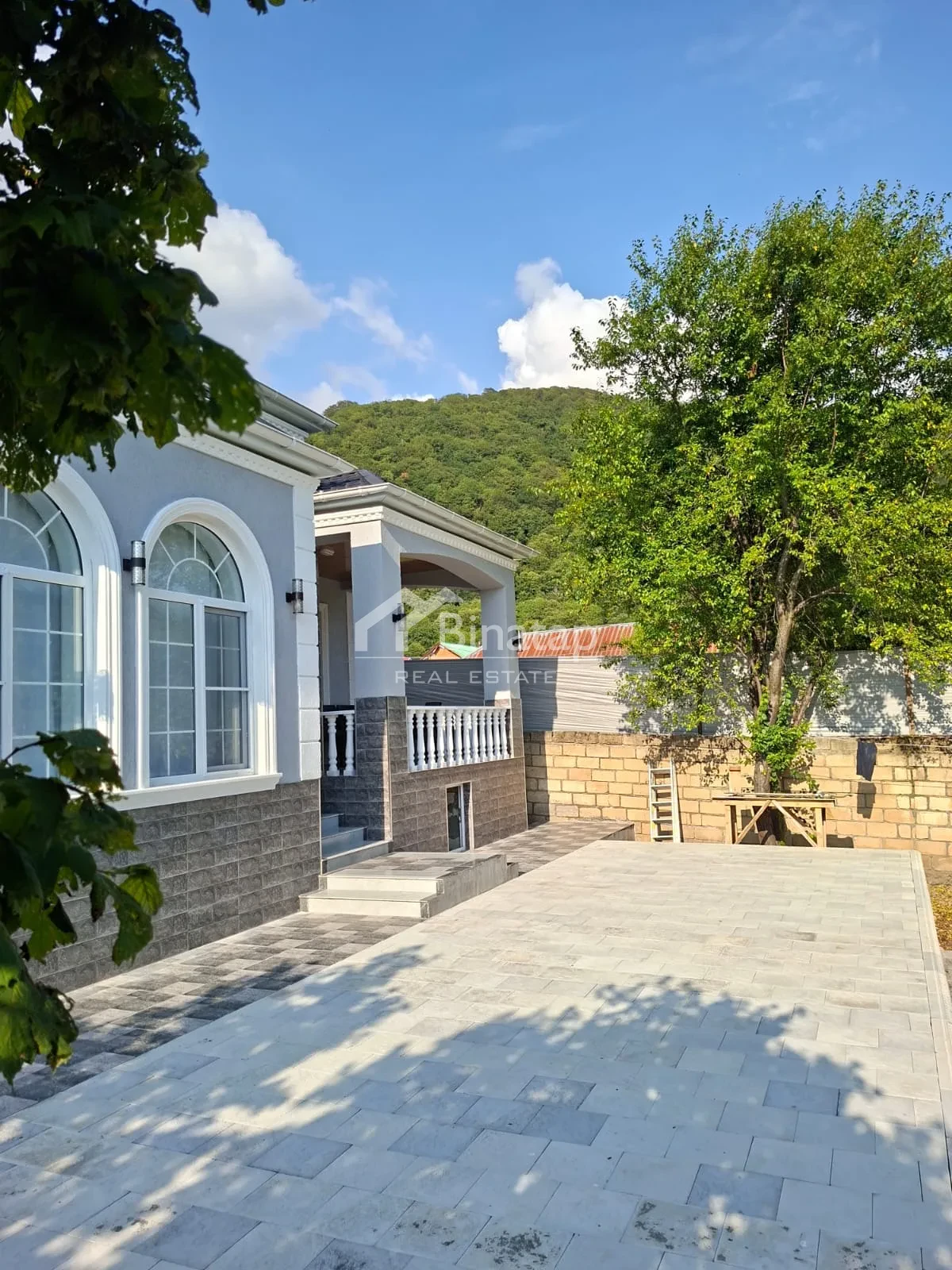İcarəyə verilir 4 otaqlı həyət evi / bağ evi 120 m², Qəbələ r. — şəkil 1
