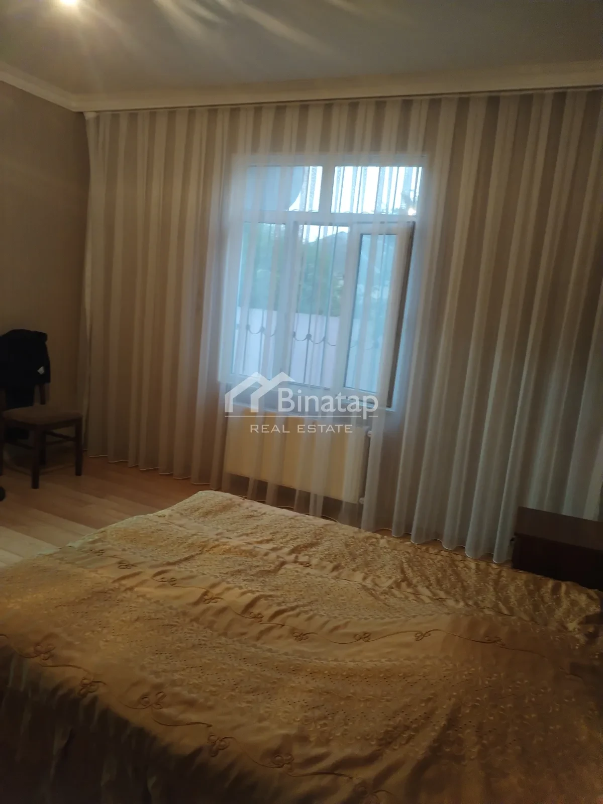 Satılır 4 otaqlı köhnə tikili 1000 m², Koroğlu m. — şəkil 3