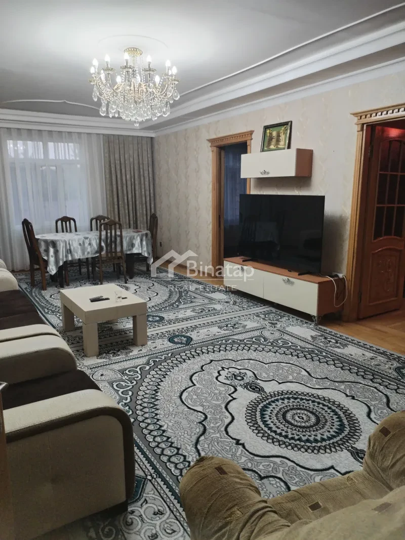 Satılır 4 otaqlı köhnə tikili 1000 m², Koroğlu m. — şəkil 5