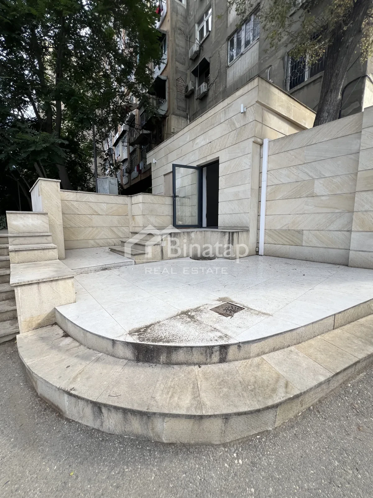 İcarəyə verilir obyekt 900 m², Neftçilər m. — şəkil 2