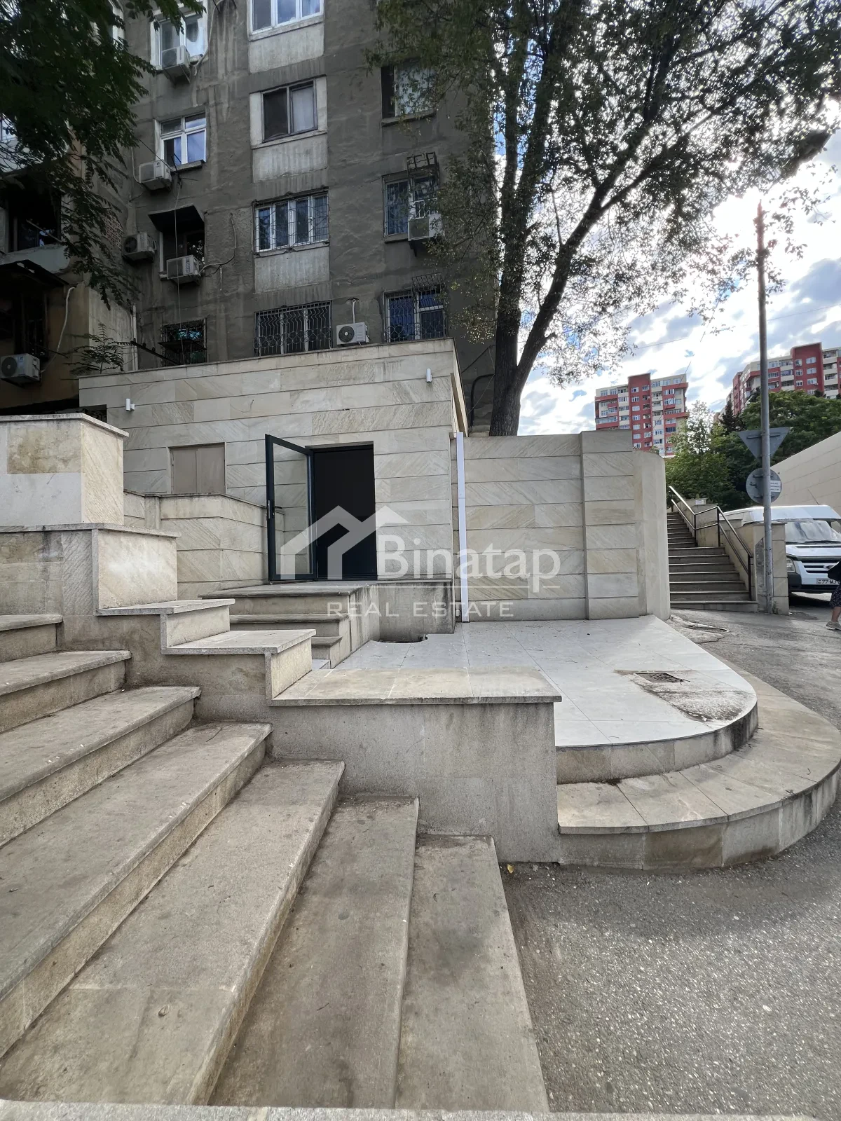İcarəyə verilir obyekt 900 m², Neftçilər m. — şəkil 4