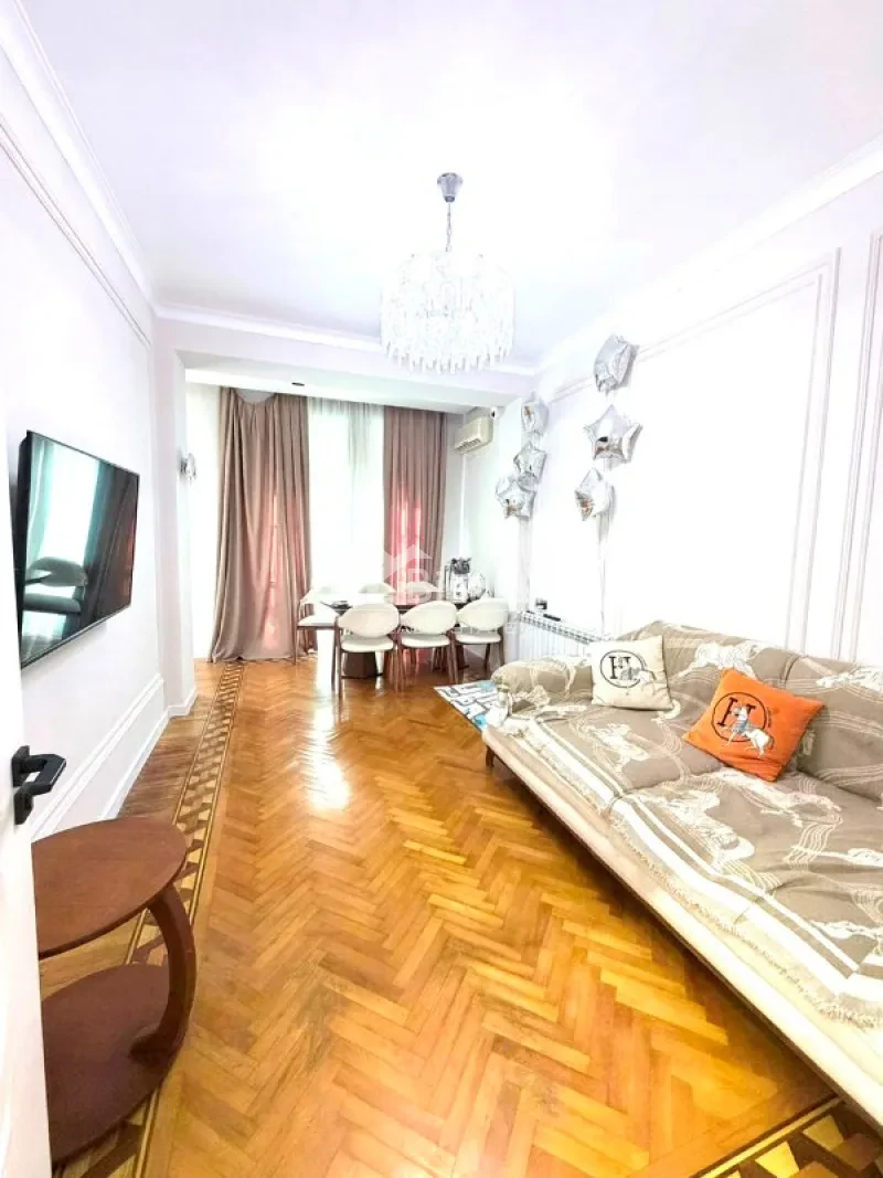 Satılır 3 otaqlı köhnə tikili 100 m², Nizami m.