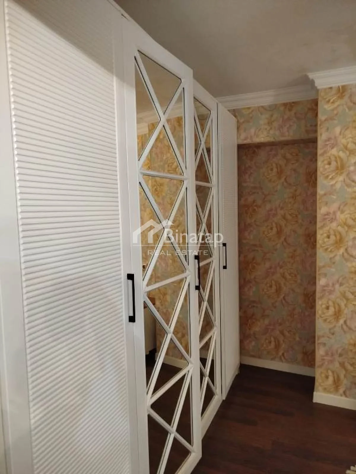 Satılır 2 otaqlı köhnə tikili 50 m², İnşaatçılar m. — şəkil 5
