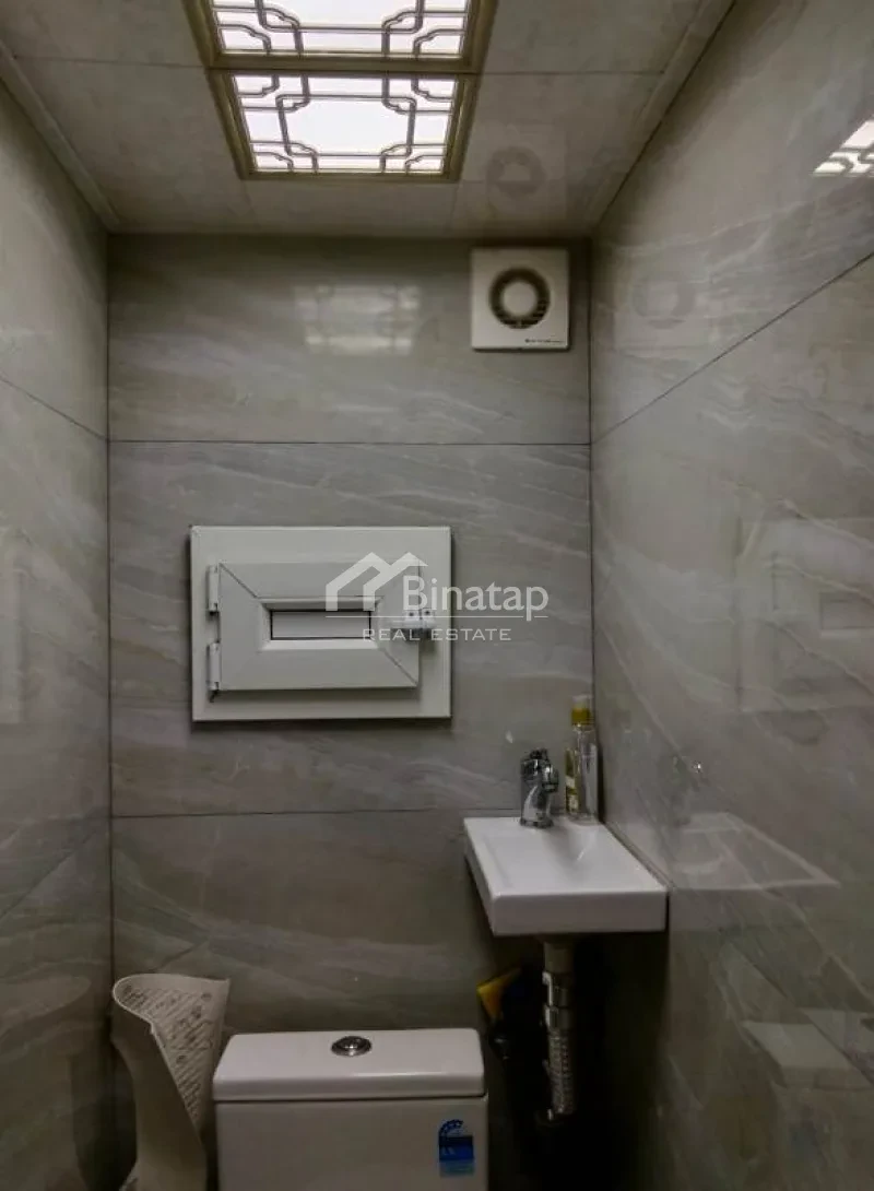 Satılır 2 otaqlı köhnə tikili 60 m², İnşaatçılar m. — şəkil 8