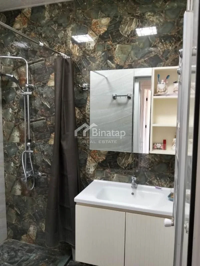Satılır 2 otaqlı köhnə tikili 60 m², İnşaatçılar m. — şəkil 9