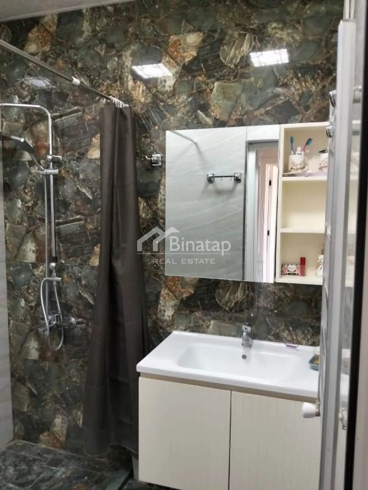 Satılır 2 otaqlı köhnə tikili 60 m², İnşaatçılar m. — şəkil 9