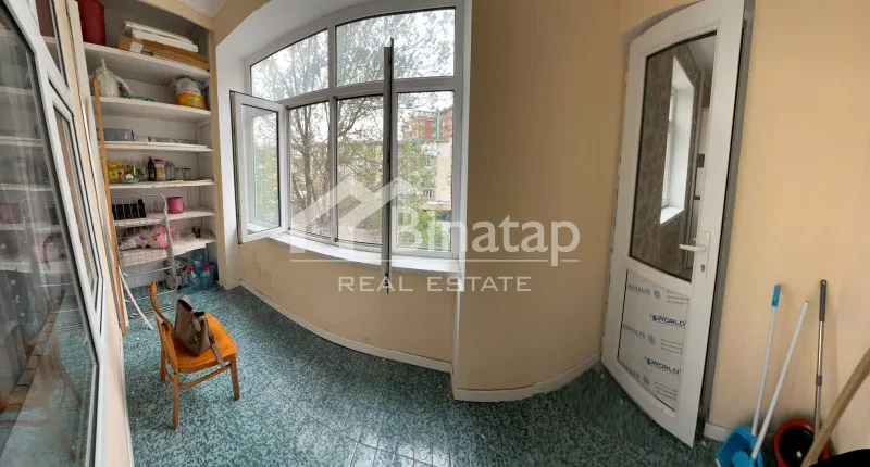 Satılır 2 otaqlı köhnə tikili 59 m², Gənclik m. — şəkil 4