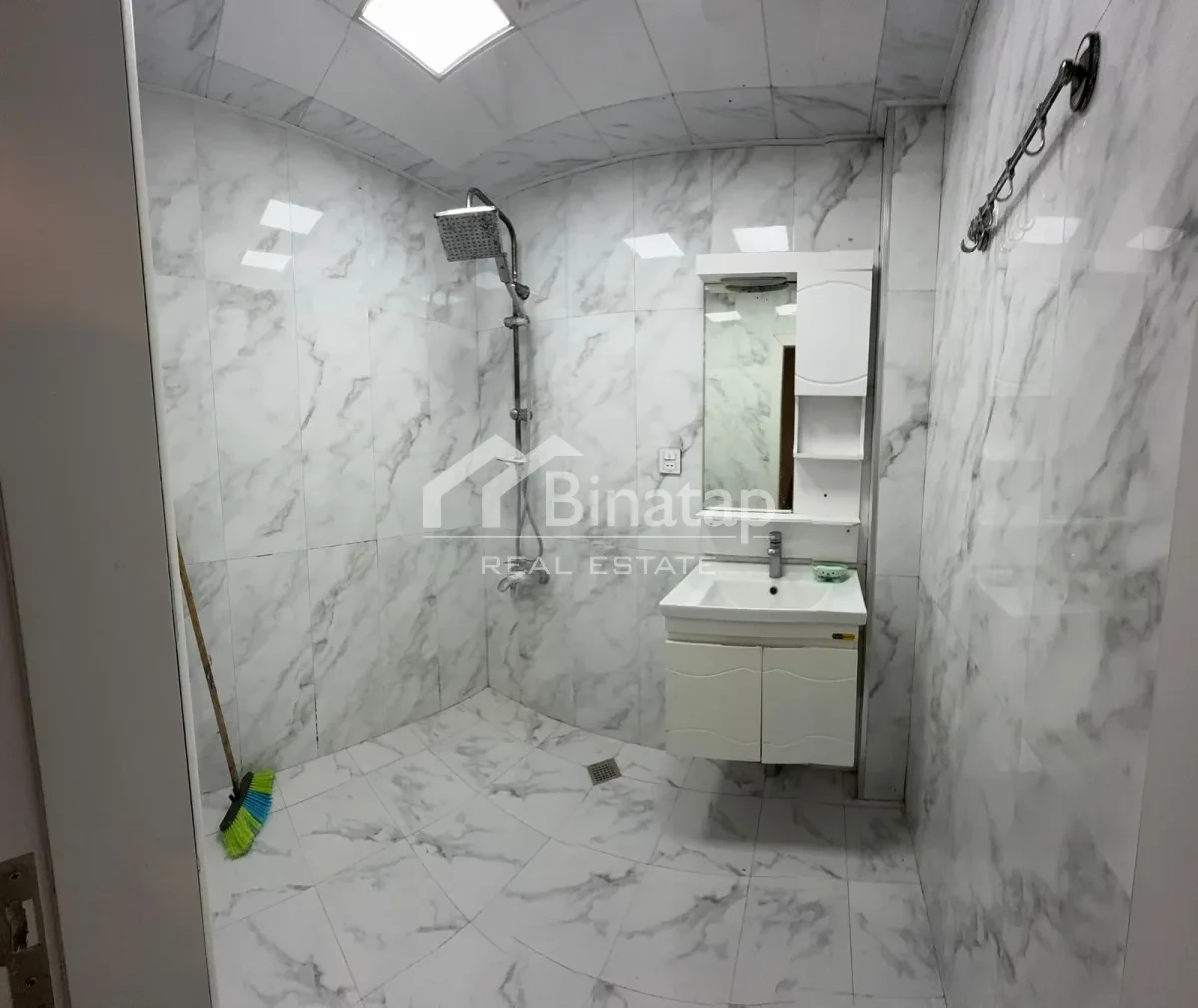 Satılır 2 otaqlı köhnə tikili 59 m², Gənclik m. — şəkil 8