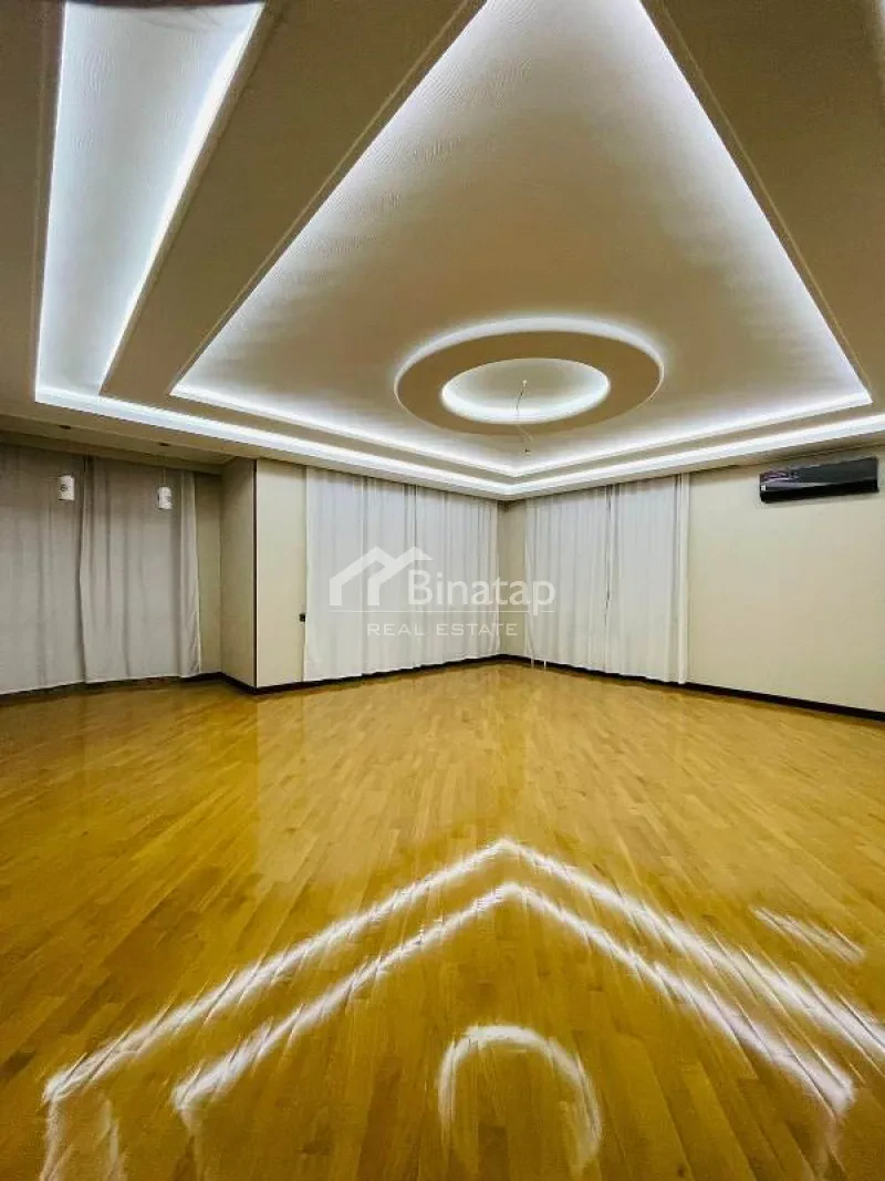 Satılır 3 otaqlı yeni tikili 165 m², 8 Noyabr m.