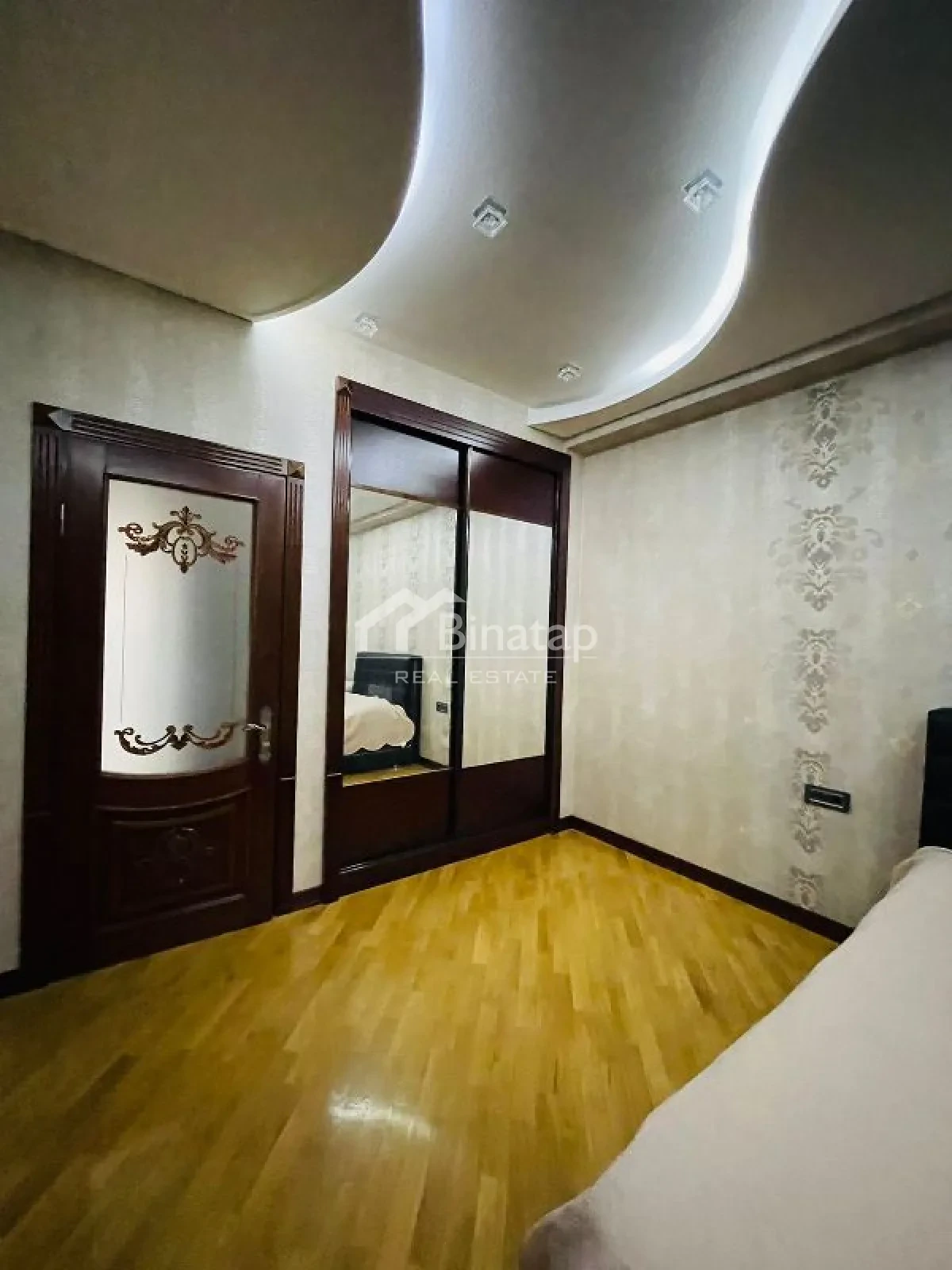 Satılır 3 otaqlı yeni tikili 165 m², 8 Noyabr m. — şəkil 5