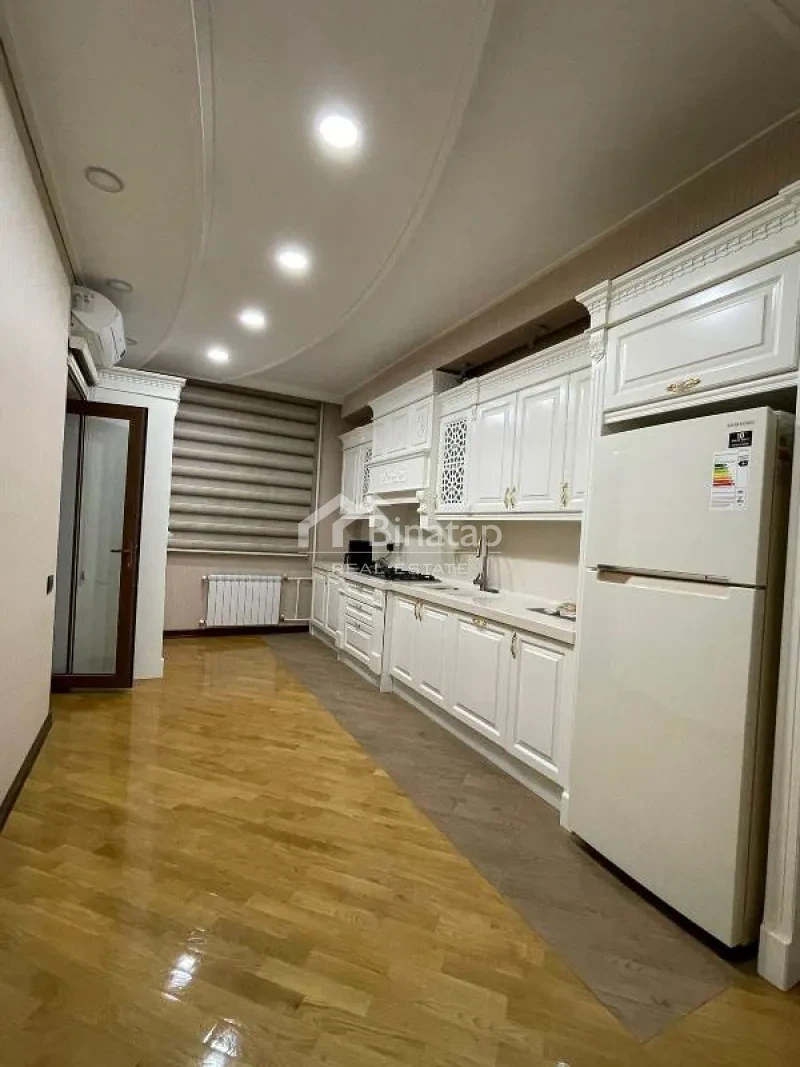 Satılır 3 otaqlı yeni tikili 165 m², 8 Noyabr m. — şəkil 6