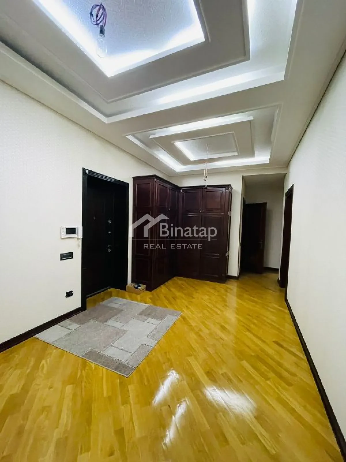 Satılır 3 otaqlı yeni tikili 165 m², 8 Noyabr m. — şəkil 9