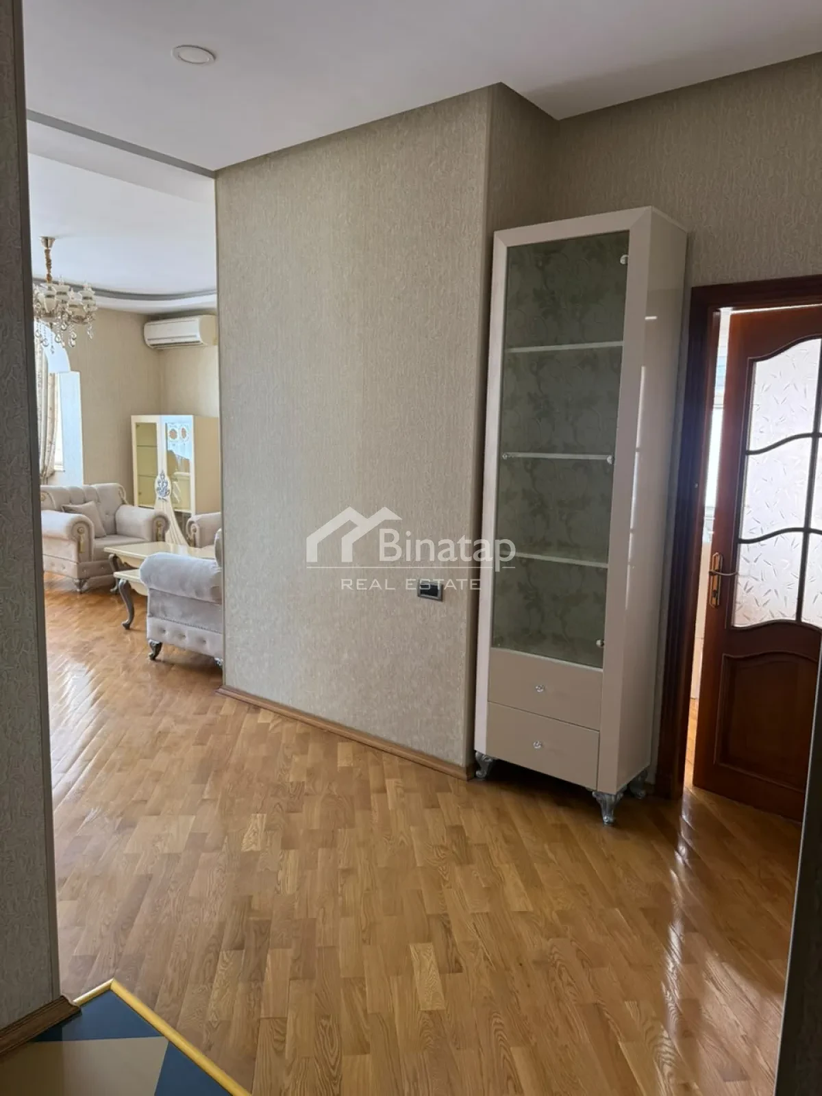 İcarəyə verilir 3 otaqlı yeni tikili 110 m², İnşaatçılar m. — şəkil 3