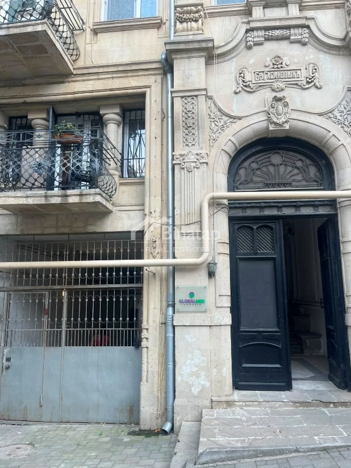 Satılır 2 otaqlı köhnə tikili 55 m², İçərişəhər m. — şəkil 2