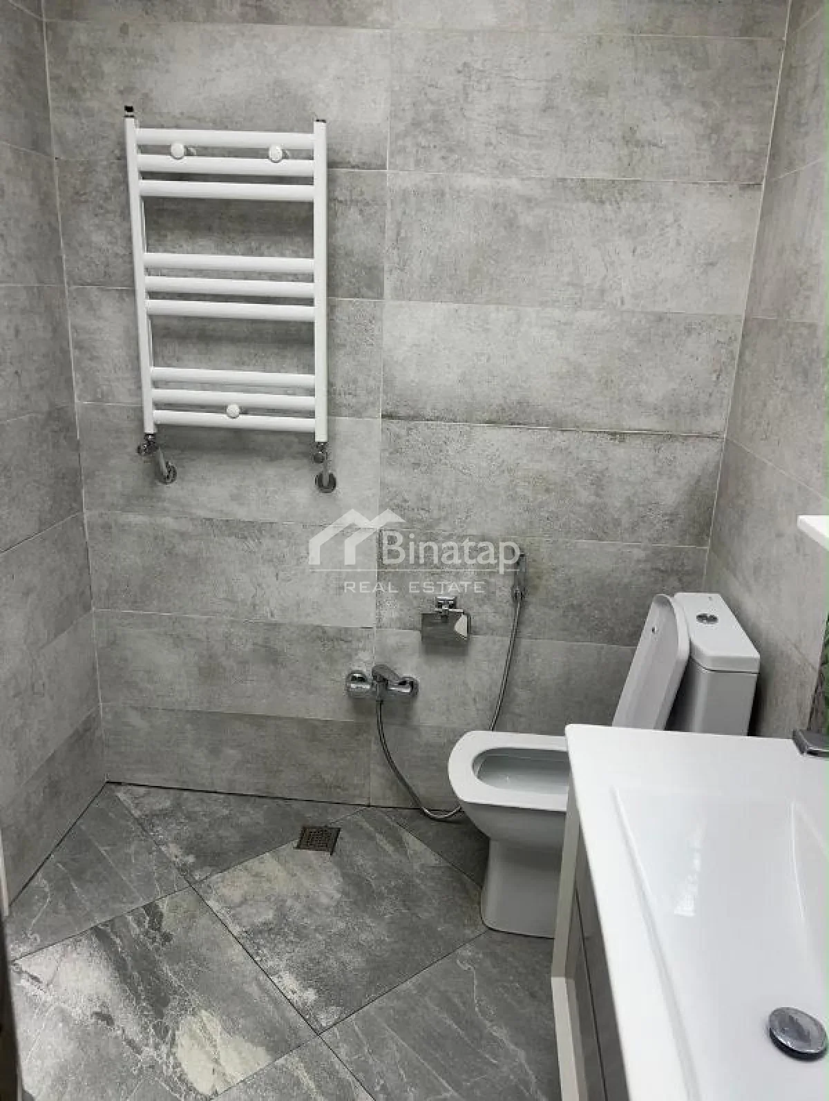 Satılır 2 otaqlı yeni tikili 106 m², 8 Noyabr m. — şəkil 16
