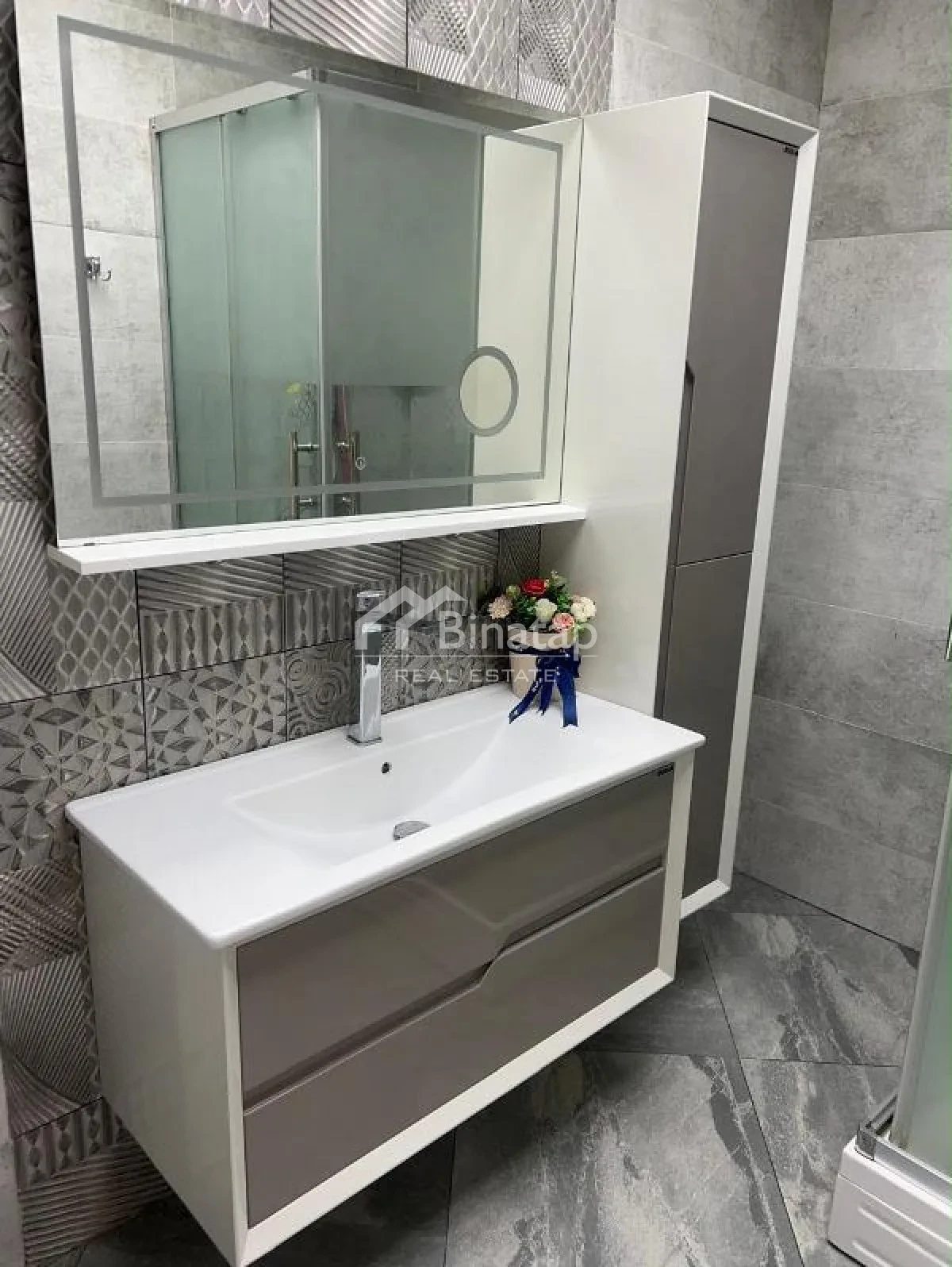 Satılır 2 otaqlı yeni tikili 106 m², 8 Noyabr m. — şəkil 17