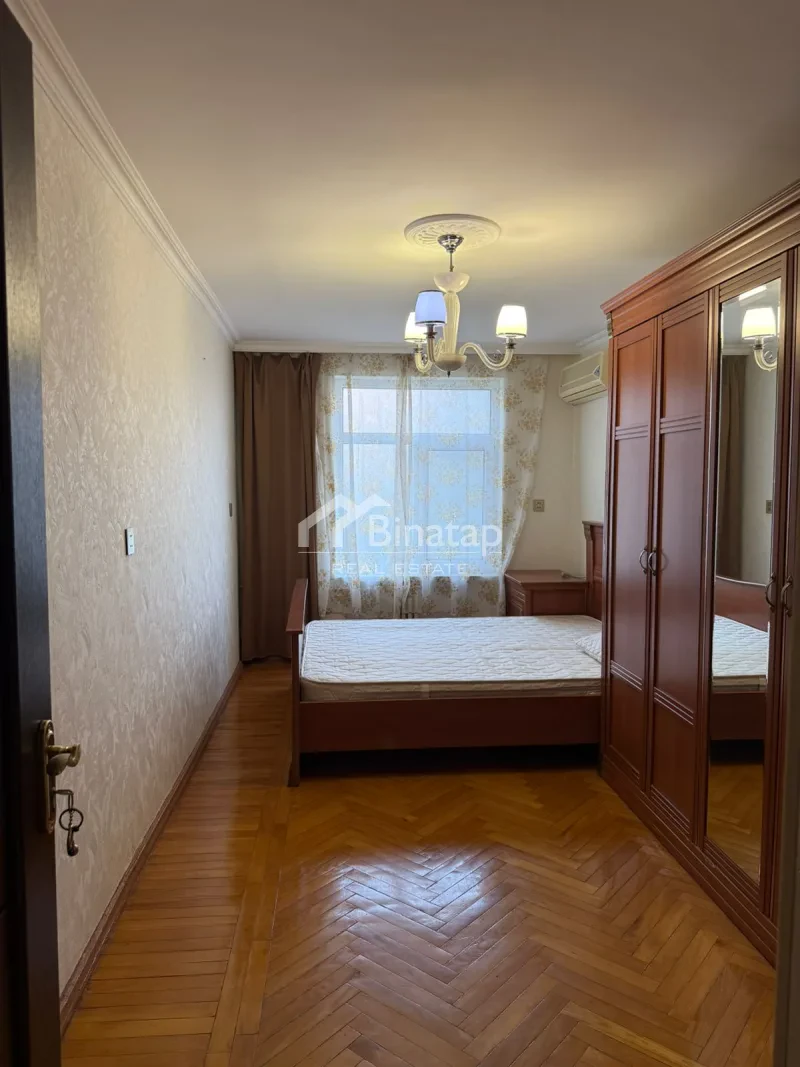 Satılır 3 otaqlı köhnə tikili 70 m², Elmlər Akademiyası m. — şəkil 2