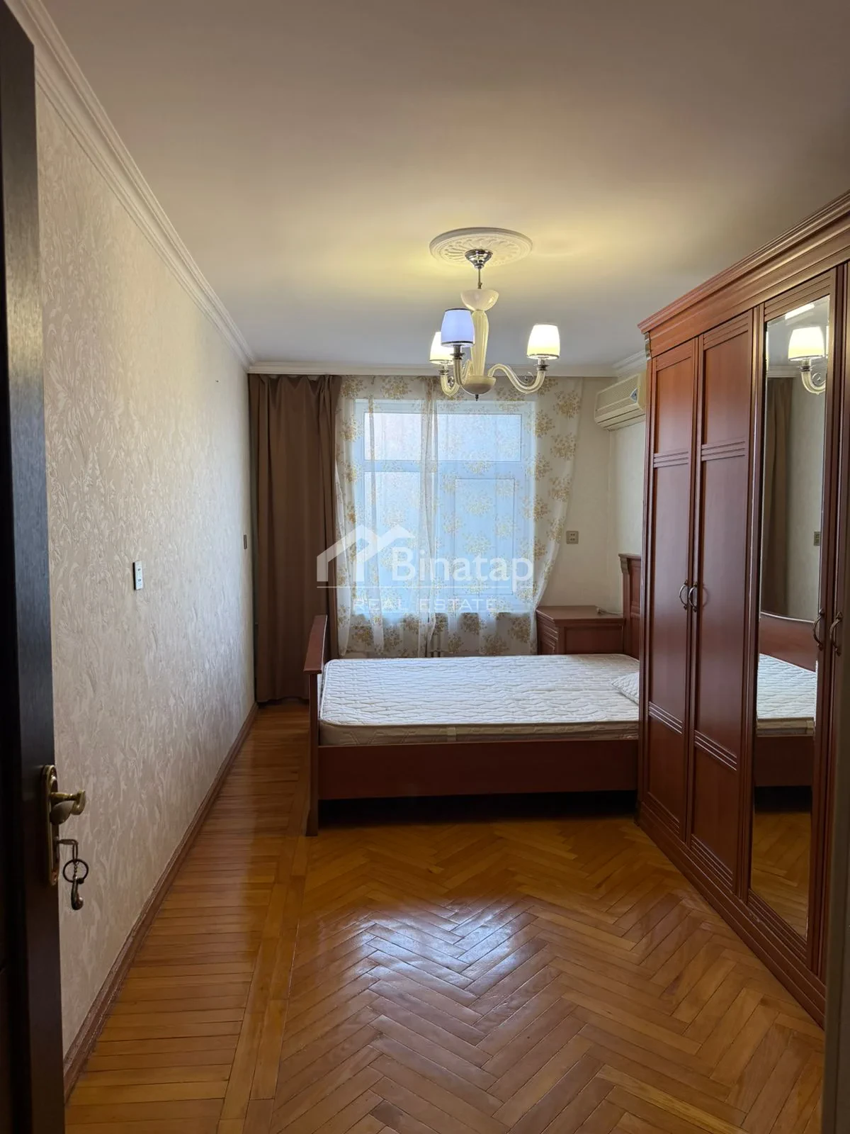 Satılır 3 otaqlı köhnə tikili 70 m², Elmlər Akademiyası m. — şəkil 2