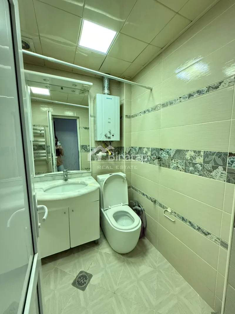 Satılır 3 otaqlı köhnə tikili 70 m², Elmlər Akademiyası m. — şəkil 10