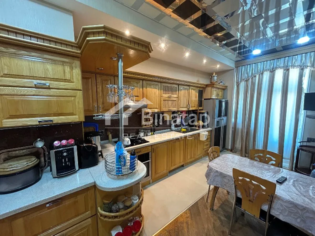 Satılır 4 otaqlı yeni tikili 310 m², 28 May m. — şəkil 14