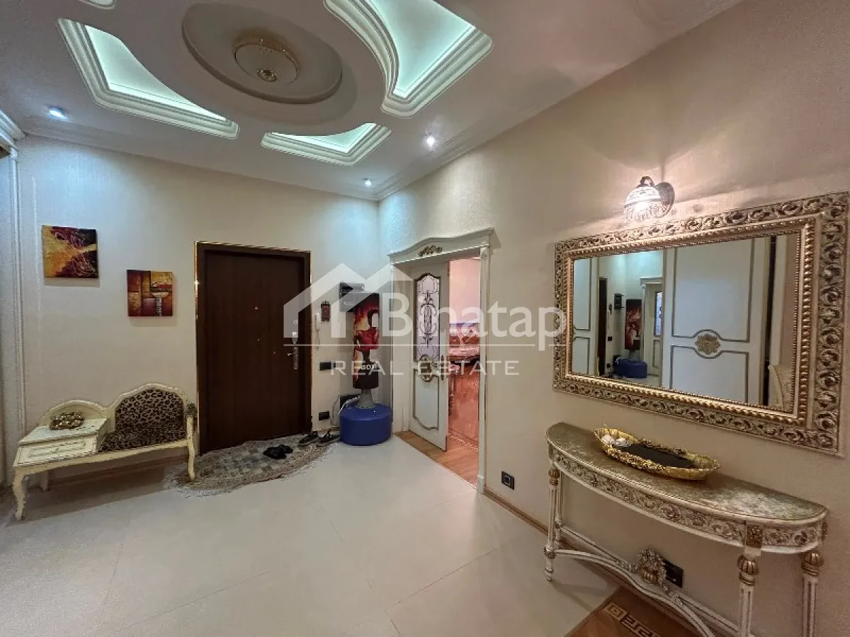 Satılır 4 otaqlı yeni tikili 310 m², 28 May m. — şəkil 17