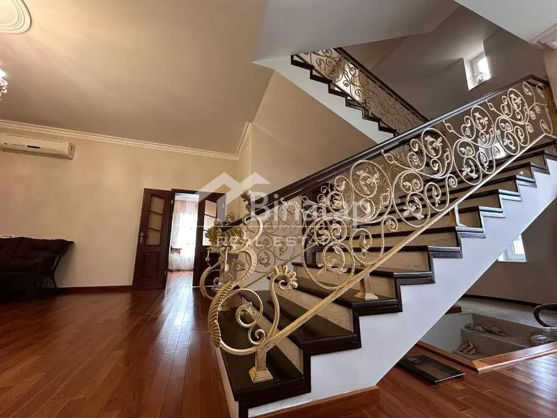 Satılır 9 otaqlı həyət evi / bağ evi 600 m², Bilgəh qəs. — şəkil 17