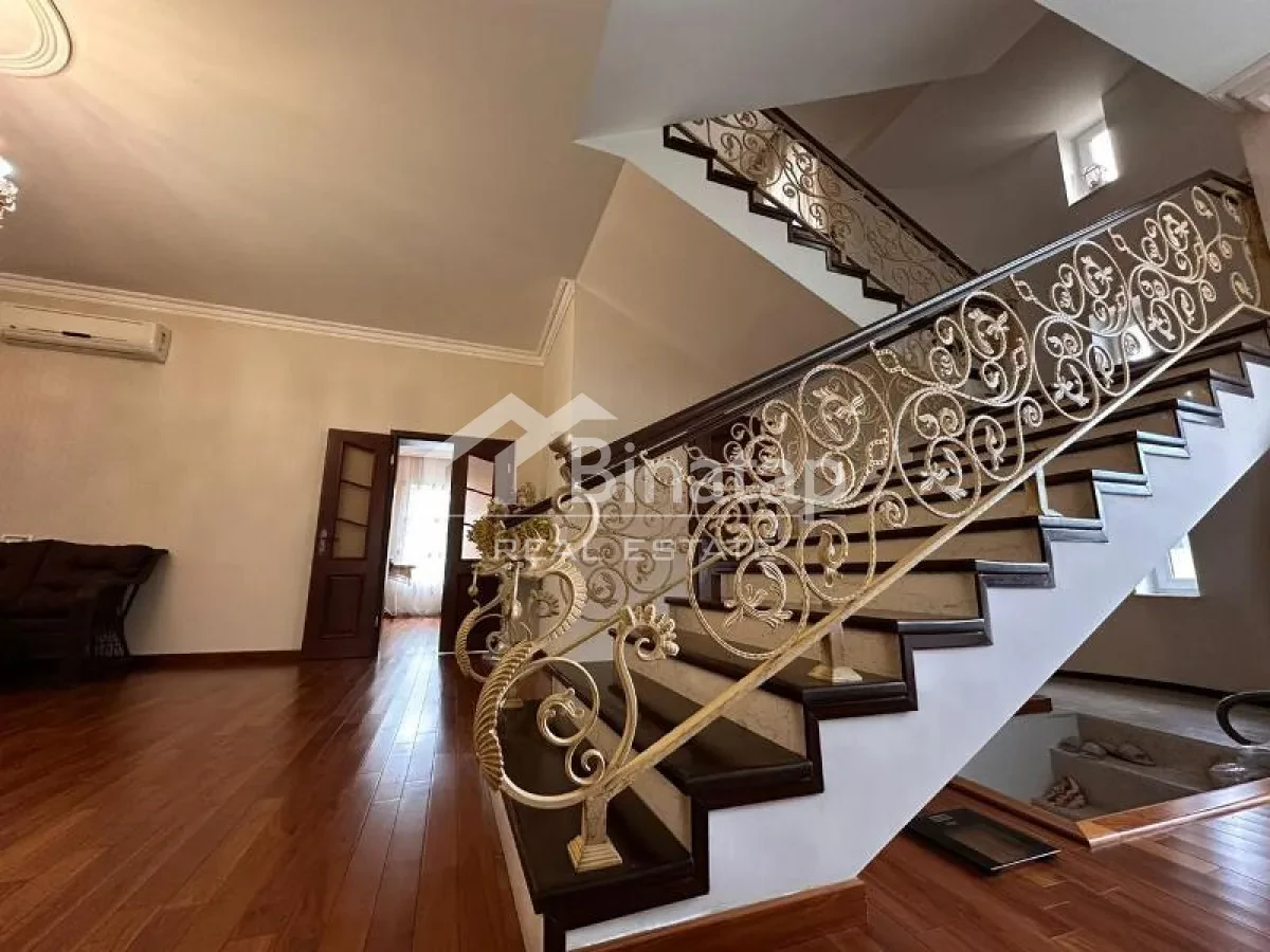Satılır 9 otaqlı həyət evi / bağ evi 600 m², Bilgəh qəs. — şəkil 17