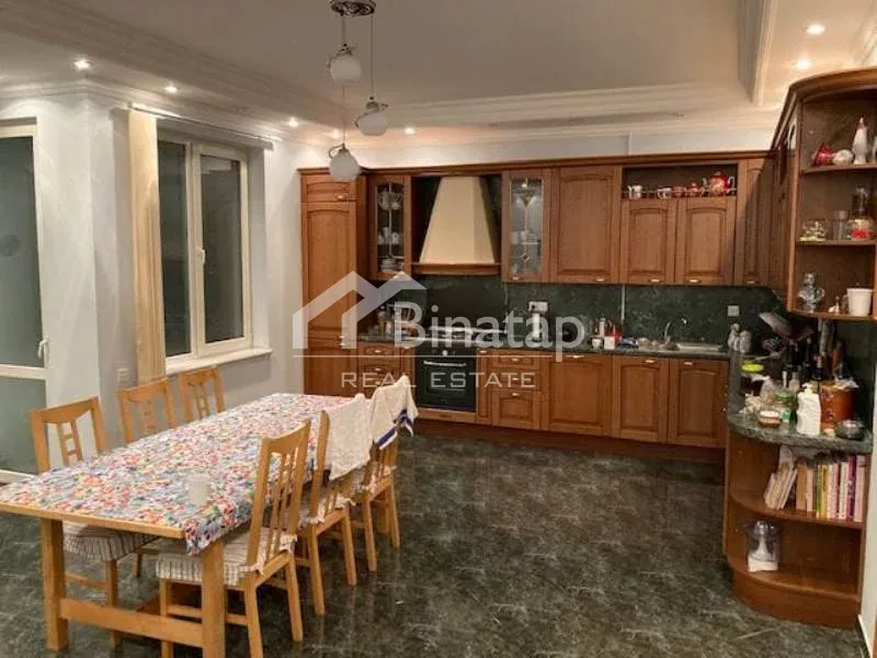 Satılır 7 otaqlı köhnə tikili 470 m², Sahil m. — şəkil 5