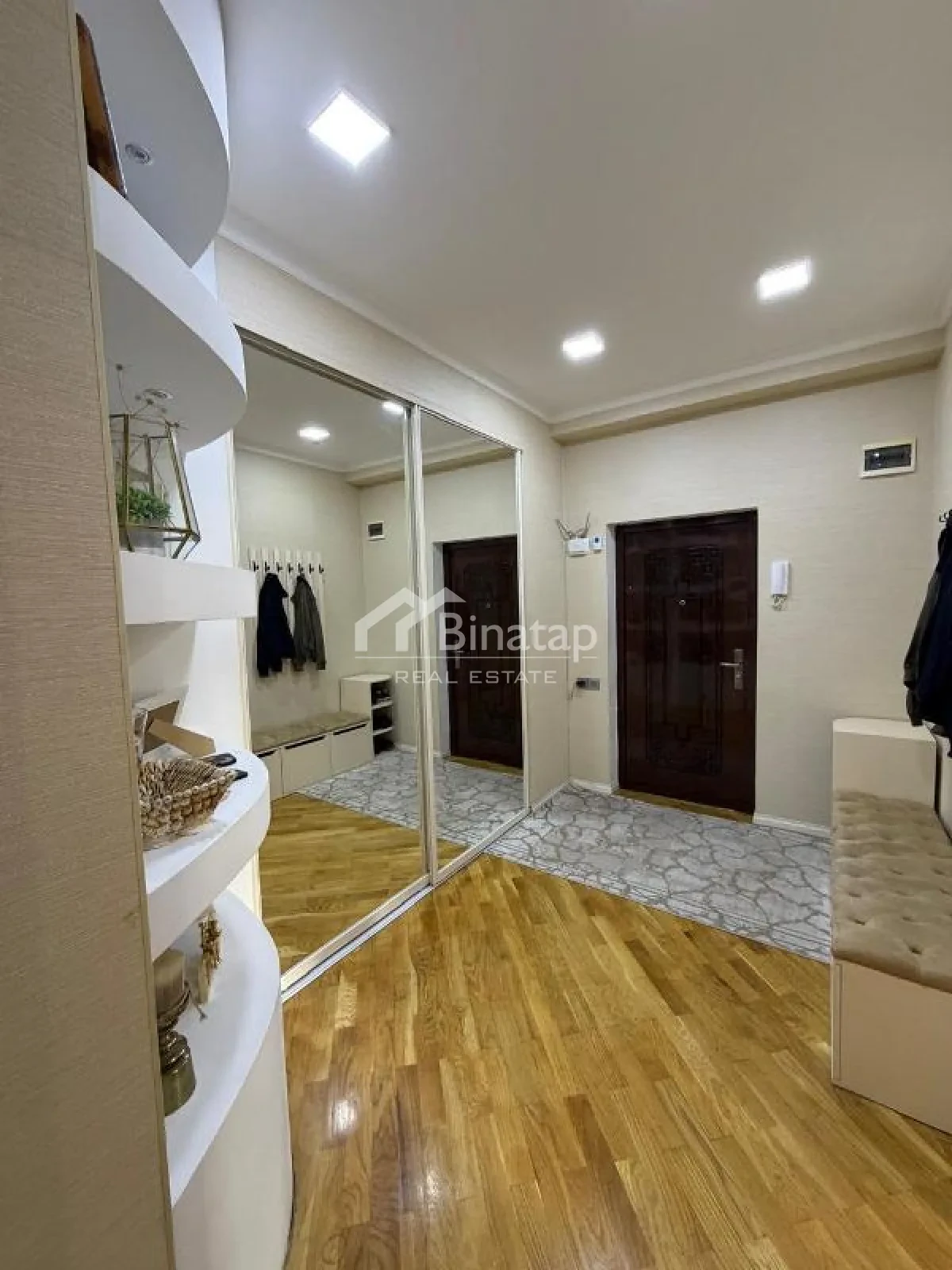 Satılır 3 otaqlı yeni tikili 135 m², 8 Noyabr m. — şəkil 14