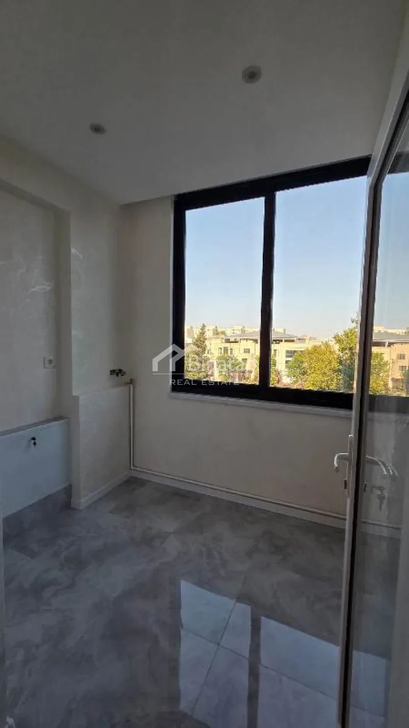 Satılır 3 otaqlı köhnə tikili 61 m², Gənclik m. — şəkil 6