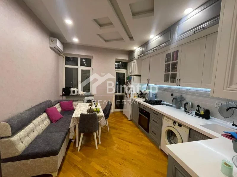 Satılır 3 otaqlı yeni tikili 135 m², İnşaatçılar m. — şəkil 13